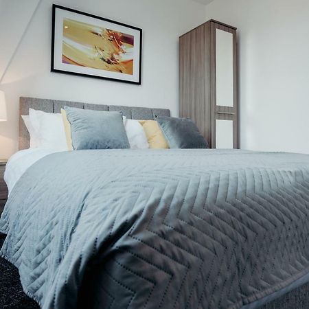 Serviced Apartments At Halifax House Exteriör bild